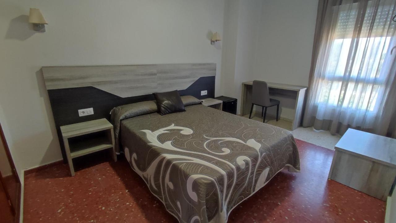 Malpartida de Cáceres Hotel Pena Cruz מראה חיצוני תמונה